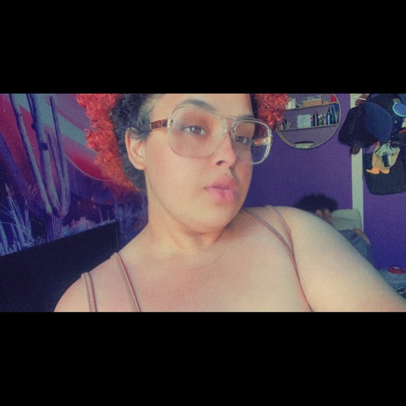 Meet your Posher, Anastacia - Picture 1 of 1